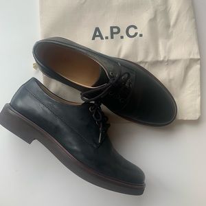 New Black leather APC Eleanore flats